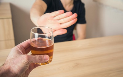 Полный отказ от спиртного накануне - Квинмед Полный отказ от спиртного накануне - Квинмед